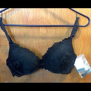 Frederick’s of Hollywood Convertible Push Up Bra
